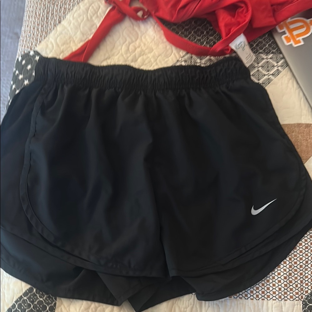 Nike Black Athletic Shorts Moisture-Wicking Performance